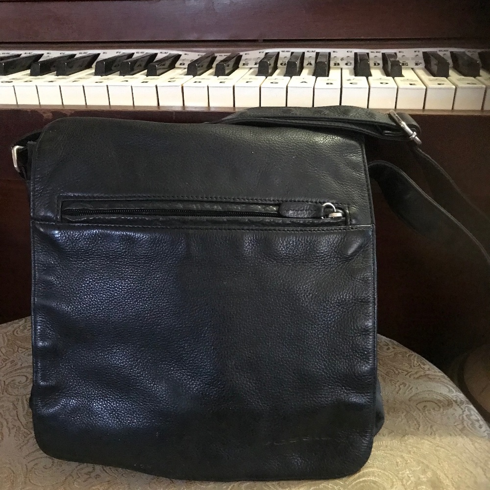 Fossil handbag